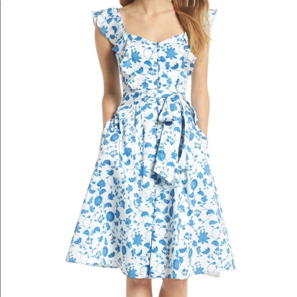 **ISO** Gal Meets Glam Olivia Dress 2/4/6 - Picture 2 of 3